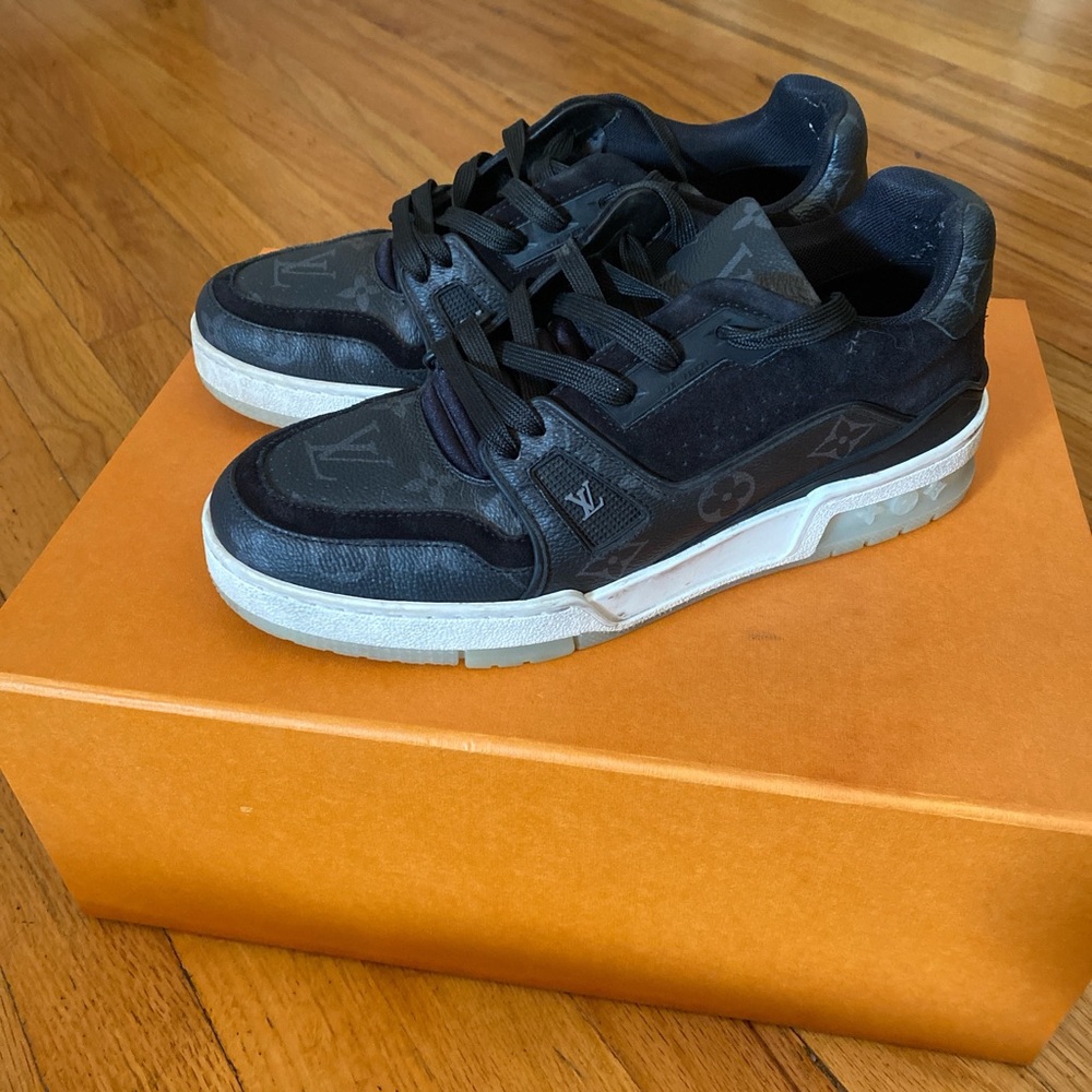 Louis Vuitton Black and White Men's Sneakers - Picture 2 of 6